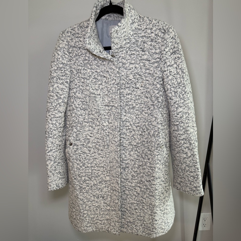 LOFT Women's Cream and Gray Teddy Jacket